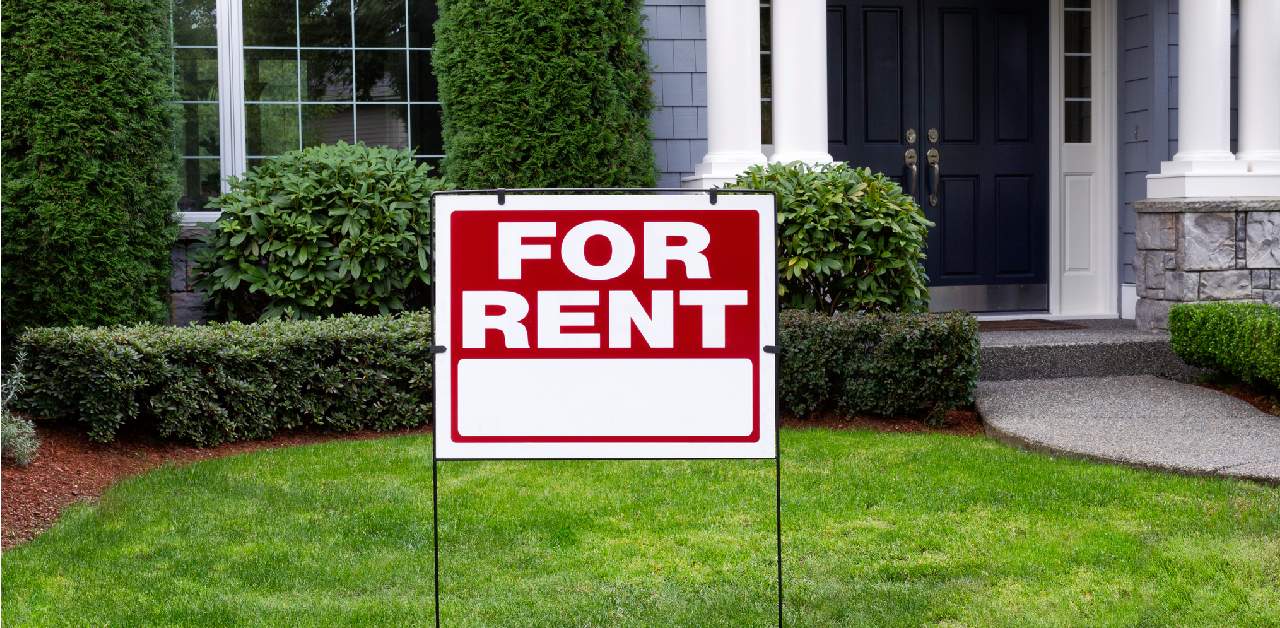 for rent sign on front lawn
